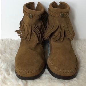 Minnetonka Fringe Brown suede booties size 8.5